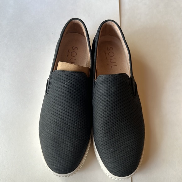 SOUL Naturalizer Tia Slip-on Sneaker - Picture 3 of 4